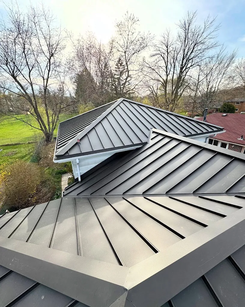 Residential roofing project in South King County