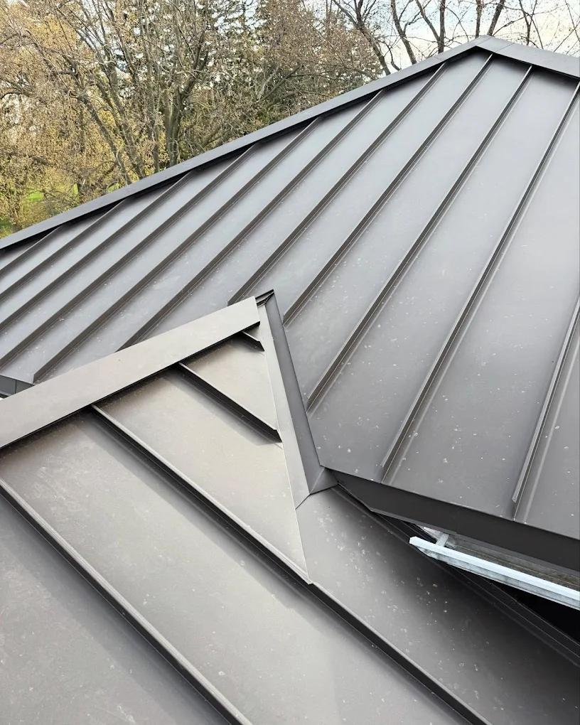 Residential roofing project in South King County